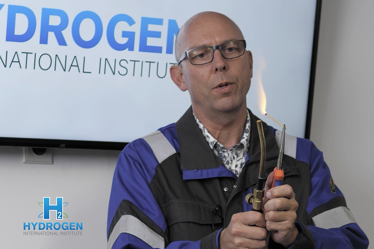 Videocourse 1 Hydrogen: Properties and process technologies